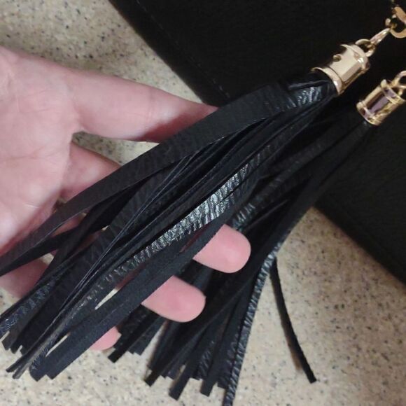 Black Vegan zippered Clutch Purse              P1 - Picture 2 of 9
